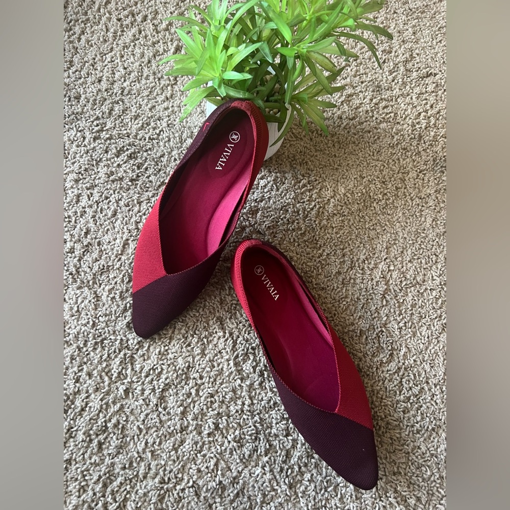 VIVAIA Valencia 2.0 Pointed-Toe V-Cut Flats - Bordeaux Red - Size 40 (EU 40 US 9
